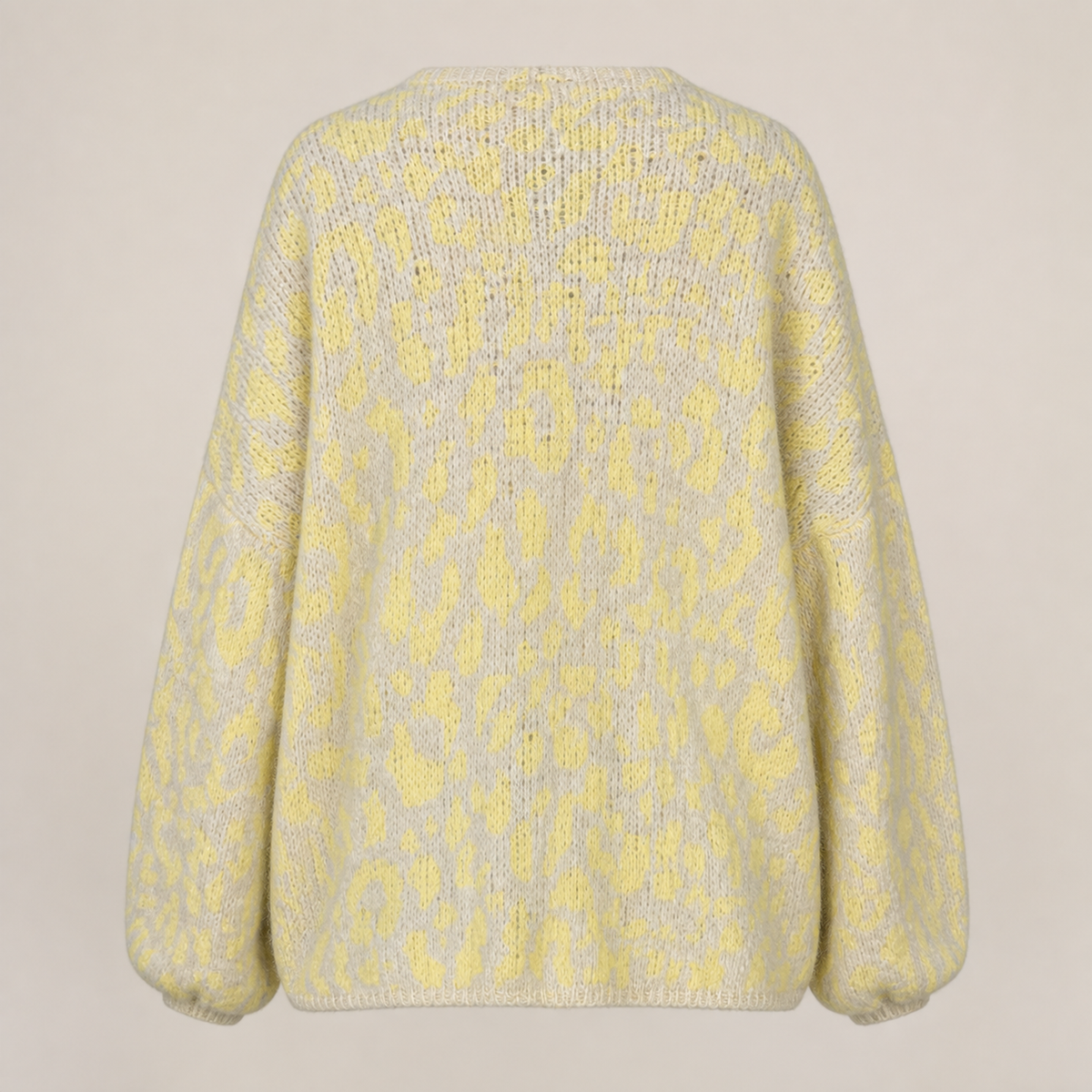 Strickjacke Livia in Buttermilk, Rückenansicht